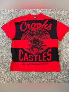 Crooks & Castles All Hail The Ruling Elite Graphic T-Shirt
Red Size XXL